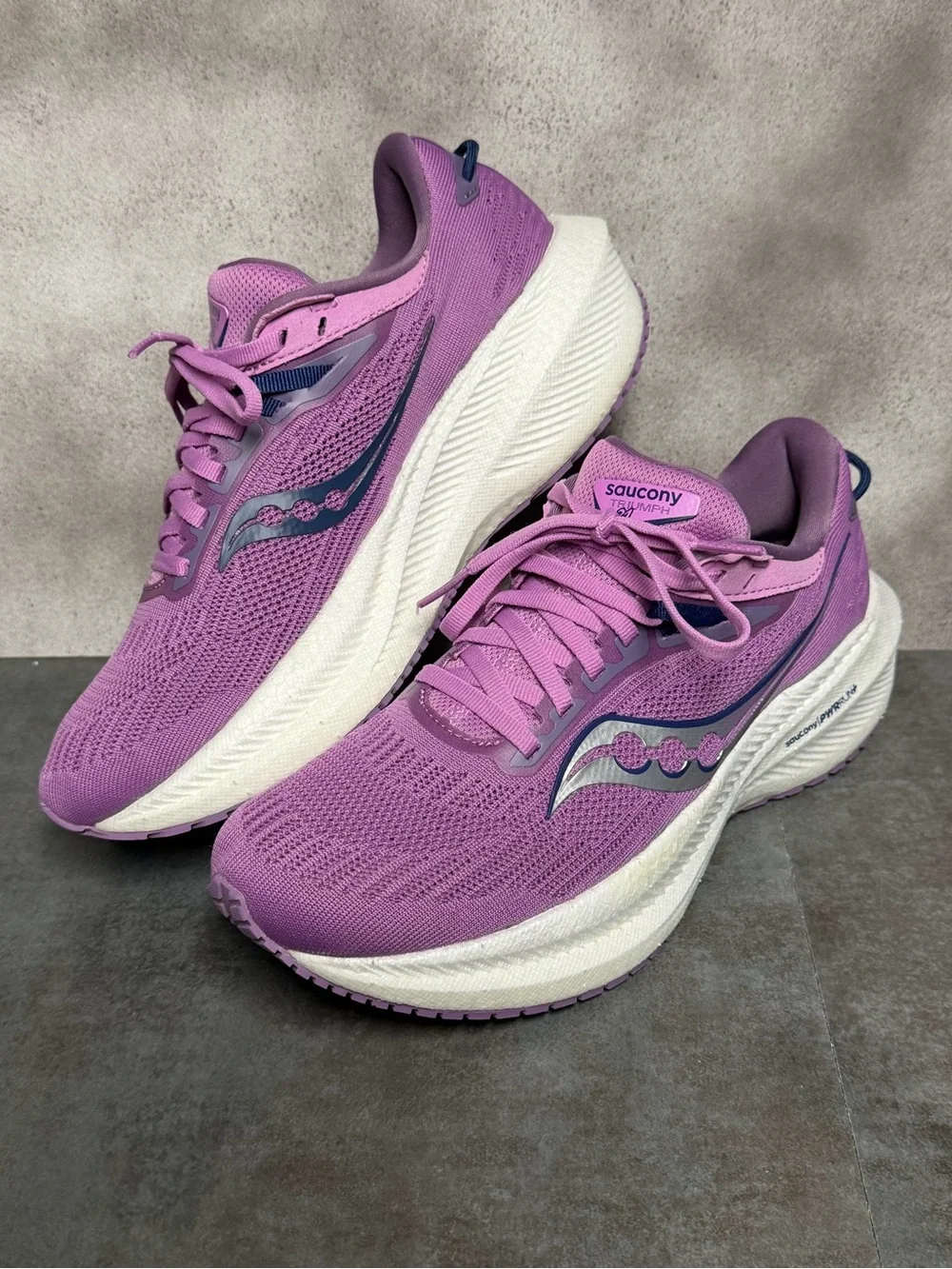 Saucony Triumph 21 Women's Purple Running Shoes S10881-32 Size 8